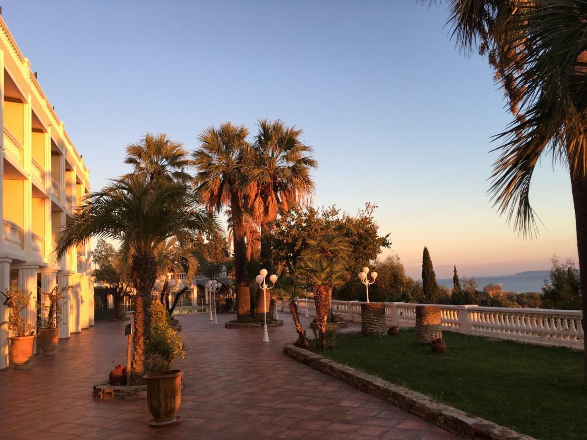 Superbe Duplex 35M2 Vue Mer Avec Piscine Bormes-les-Mimosas Dış mekan fotoğraf